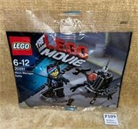 LEGO Sets: The LEGO Movie: 30281-1 Micro Manager Battle (2014) BNIB Wyldstyle