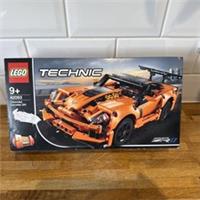 LEGO 42093 Technic Chevrolet Corvette ZR1