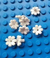 LEGO WHITE FLOWERS 10-20 PIECES 32606 BRAND NEW