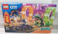 LEGO City: Double Loop Stunt Arena (60339) - Slightest box damage.
