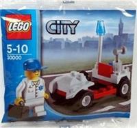 LEGO City 30000 - Medics Car - NEW Sealed Poly Bag Promo 32 Pieces