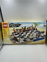 LEGO 40158 - Pirates Chess Set- RARE, RETIRED 2015