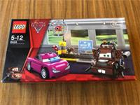 LEGO DISNEY CARS 2 8424 Master Spy Zone Factory Sealed Set Age 5+ 114 Pieces