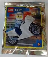 LEGO City Policeman Minifigure and Motorbike Foil Pack Set 952103