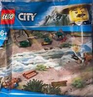 CITY LEGO Polybag Set 40302 Become My City Hero Promotional Collectable Set