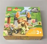 LEGO 10939 Jurassic World T- rex & Triceratops Dinosaur FREE POSTAGE