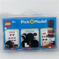 LEGO Brand Store: Pick-a-Model: 3850033 Guardsman blister pack