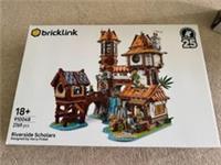 LEGO Bricklink Riverside Scholars Set 910048