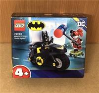 LEGO DC 76220 Batman versus Harley Quinn 4+ Brand New And Sealed