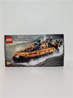 LEGO TECHNIC: Rescue Hovercraft (42120)
