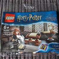 Lego 30392 Harry Potter Hermione's Study Desk Polybag