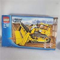 LEGO City Bulldozer Set 7685 New crushed box