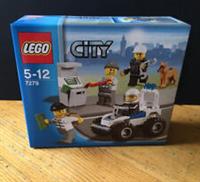 LEGO Set 7279 (4 Minifigures (Police / Crooks) Quad Bike, Dog, Cash Machine) NEW