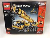 LEGO 42009 Mobile Crane MK II - Technic   New Sealed Rare First Edition Box