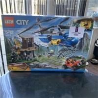 LEGO CITY: Mountain Arrest (60173)