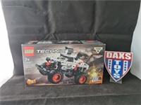 LEGO TECHNIC Monster Jam Monster Mutt Dalmatian Truck Set 42150 New
