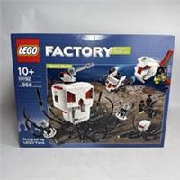 LEGO Factory: Space Skulls (10192)