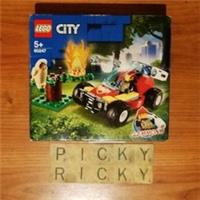 LEGO City 60247 Forest Fire Set - Lego/2020 - New in Box/Minor Wear