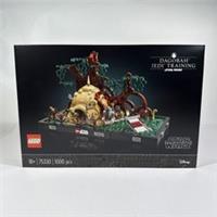 LEGO Star Wars: Dagobah Jedi Training Diorama (75330)