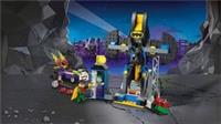 LEGO Juniors The Joker Batcave Attack 10753 DC Comics Batman Robin Joker Figures