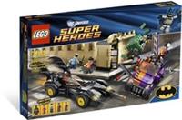 LEGO DC Super Heroes Batmobile And The Two-Face Chase New Sealed Retired 6864**