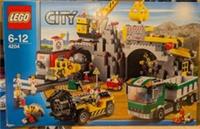 LEGO CITY: The Mine Model Making Building New Sealed Retired 4204 Damaged Box