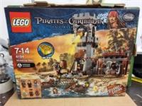 LEGO Disney Pirates of the Caribbean Whitecap Bay Set 4194 Sealed Retired