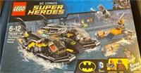 LEGO Dc Comics Super Heroes: Batboat Harbour Pursuit 76034 Slightly damaged box