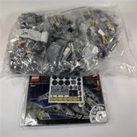 LEGO Star Wars: Millennium Falcon (75257) - NO BOX