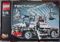 LEGO TECHNIC: Bucket Truck Model Vehicle New Sealed Retired Damaged Box 8071