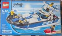 LEGO CITY: Police Boat Model Making Toy New Sealed Retired Damaged Box 7287