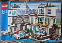 LEGO CITY: Police Headquarters Building Toy New Sealed Retired Damaged Box 7744