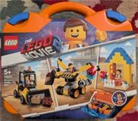 The LEGO Movie:Emmets Builder Box Carry Storage Case New Sealed Retired 70832**