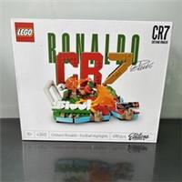 LEGO Editions 43012 Cristiano Ronaldo - Football Highlights Age 10+ 490pcs