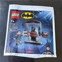 LEGO Polybag recruitment bag Set 30726 Batman - Bruce Wayne and the Batsuit