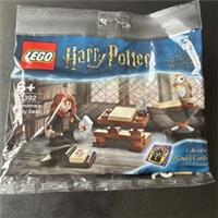 LEGO Harry Potter: Hermione's Study Desk (30392)