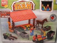TOY CONSTRUCTION PLASTIC BUILDING BRICKS FARM TRACTOR HORSE FARMING BUILDING SET
