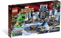 LEGO 6868 Avengers Hulk Helicarrier Breakout Brand New Sealed Discontinued 2012