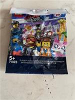 New THE LEGO MOVIE 2 MINIFIGURE Factory Sealed Damaged Packaging 71023 Age 5+