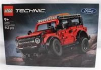 LEGO Technic 943 Piece Ford Bronco SUV - 42213 (New)