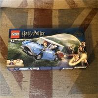 LEGO Harry Potter Flying Ford Anglia 76424 Wizarding World Building Set