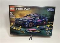 LEGO Technic Custom Garage Ford Mustang GT 42236 Brand New Still Sealed