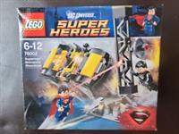 LEGO Superman Metropolis Showdown (76002).....New & Boxed