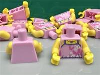 LEGO Heart Necklace & White Flowers Torso Minifigure BAM, 10 Pieces