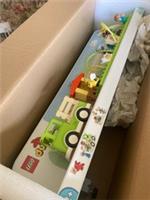 Lego Display Stand Caring for Bees (Duplo) 10419 bnib