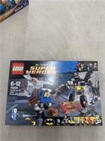 LEGO DC Comics Super Heroes: Gorilla Grodd Goes Bananas (76026) Brand New