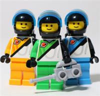 LEGO Futuron Spaceman Minifigures Classic Astronaut Blue Yellow - All Parts LEGO