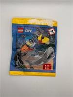 LEGO City Diver with Robot and Shark paper bag (952503) new
