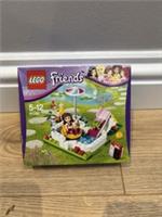 LEGO FRIENDS: Olivia's Garden Pool (41090)