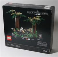 LEGO 75353 Endor Speeder Chase Diorama Set Star Wars Display NEW Sealed
